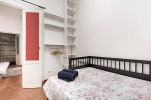 Postel nebo postele na pokoji v ubytování Comfy 4 rooms apt in the heart of Chueca (Madrid center)