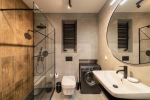 Kúpeľňa v ubytovaní Mennica Residence Luxury Location + 37 fotografií