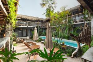 Бассейн в Meteora Stay & Coffeehouse Tulum или поблизости