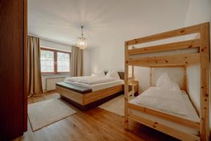 Postel nebo postele na pokoji v ubytování Lerchs Landhotel