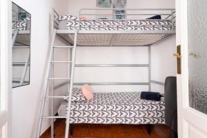 Postel nebo postele na pokoji v ubytování Comfy 4 rooms apt in the heart of Chueca (Madrid center)