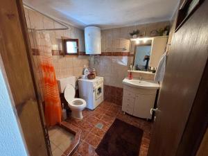 Kúpeľňa v ubytovaní Alexiou Guesthouse Pilion Katigiorgis + 28 fotografií