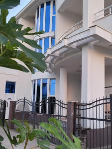 O edifício em que o apartamento se localiza