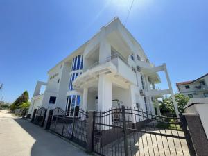 O edifício em que o apartamento se localiza