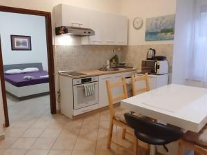 Fotografia z galérie ubytovania Fresh apartman, centar, ugodno svjež i jako mirno v destinácii Rijeka + 2 fotografie