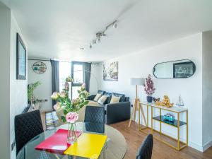 Gallery image of Exquisite 2-bedroom Apartment - City Centre in Sheffield