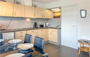 Een keuken of kitchenette bij Stunning Apartment In De Haan With Kitchen