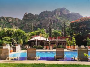 Πισίνα στο ή κοντά στο La Buena Vibra Wellness Resort & Spa