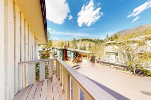 A balcony or terrace at East Vail Escape