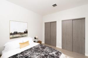 Ліжко або ліжка в номері Flexhome Walkers Point 1BR Apt Q1 - READ INFO