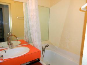 Zdjęcie z galerii obiektu Studio Confortable avec Balcon et Accès Pistes, Piscine Chauffée - FR-1-267-203 w mieście Villarembert +9 zdjęć