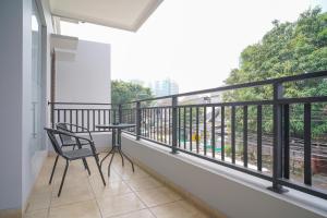 Balkon atau teras di RedDoorz near RS Patria IKKT