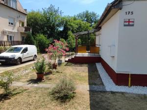 Vonkajšia záhrada v ubytovaní Rákos-patak Family House