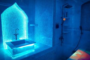 Koupelna v ubytování Cristal Hotel Abu Dhabi