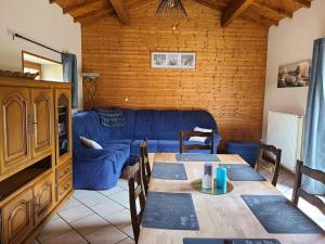 Zdjęcie z galerii obiektu Maison campagne avec 3 chambres, Cheminée et Terrasse, près d'Epinal - FR-1-589-417 w mieście Chantraine +12 zdjęć