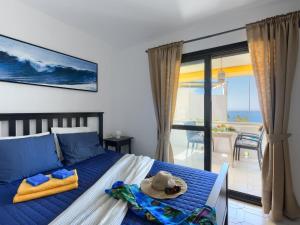 Posteľ alebo postele v izbe v ubytovaní Benalmadena 3 BEACH POOL VIEW, TERRACE, GARDEN + 21 fotografií