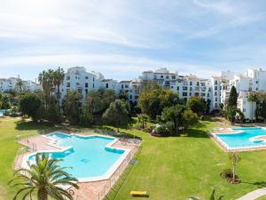 Fotografia z galérie ubytovania VACATION MARBELLA I Terrazas de Banus, Romantic, Jacuzzi, Pet-Friendly, Cosy Duplex Penthouse, 2min walk to Marina v Marbelli
