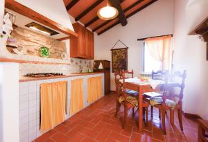 Η κουζίνα ή μικρή κουζίνα στο Agriturismo Baticci