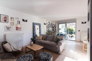 Posedenie v ubytovaní Guilhermy - Maison contemporaine avec jardin