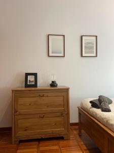Łóżko lub łóżka w pokoju w obiekcie La Playa Apartament z ogródkiem