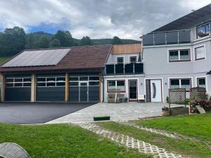 Budynek, w którym mieści się apartament