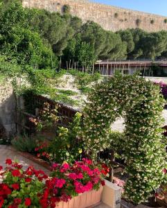 A garden outside L'Antico Borgo
