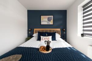 Ένα ή περισσότερα κρεβάτια σε δωμάτιο στο Bay Dream, St Ives
