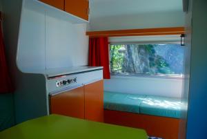 Ένα ή περισσότερα κρεβάτια σε δωμάτιο στο Les Volets Bleus Provence +71 φωτογραφίες