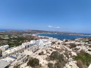 A bird's-eye view of Single room for one person only 5 Minutes walk to Mellieha Bay Beach