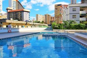 Bazén v ubytování Eleven Caballos Apartment nebo v jeho okolí