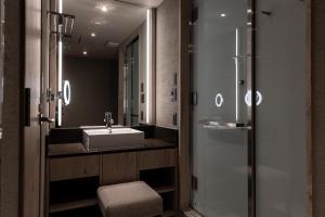 Y-HOTEL的一间浴室