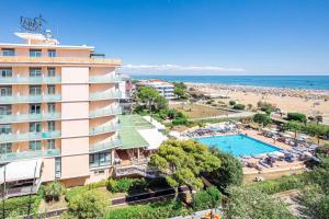 Bazén v ubytovaní Hotel Royal alebo v jeho blízkosti