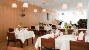 Nápoje v ubytování Alpenhotel Ammerwald