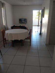 Μια τηλεόραση ή/και κέντρο ψυχαγωγίας στο Sua casa no litoral