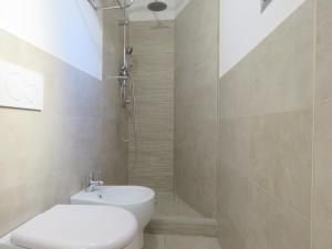 Kúpeľňa v ubytovaní Seta Apartment + 7 fotografií