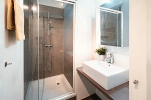 Ένα μπάνιο στο Aspen Lodge in the Center of Antwerp +22 φωτογραφίες