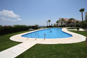 Piscina en o cerca de 103 - Luxurious 3 Bed Duplex Penthouse With Stunning Mountain Views