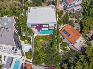 Bazén v ubytovaní Villa Bobara alebo v jeho blízkosti