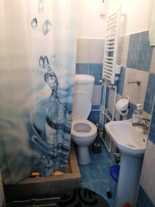 Bilik mandi di Casa Tinu