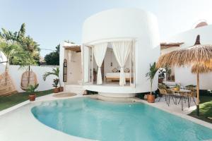 Πισίνα στο ή κοντά στο Makaii Tiny Villas with private pools