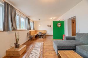 Posedenie v ubytovaní Anblick Appartement with lake view