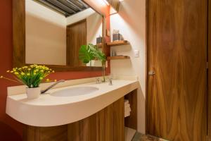 Koupelna v ubytování CASA SAUTO 2 suites in Downtown + 34 fotografií