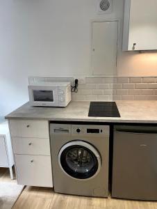Fotografia z galérie ubytovania Superbe appartement avec accès patio v destinácii Caen
