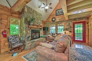 Gallery image of Charming Fancy Gap Cabin with Deck and Gas Grill! in Fancy Gap