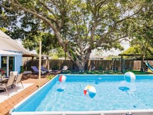 Kolam renang di atau dekat dengan Blue vacation house