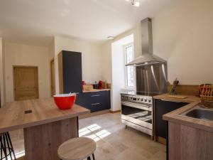 Galeriebild der Unterkunft Grande maison rénovée avec piscine privée et parc, idéale pour vacances en famille en Dordogne - FR-1-616-216 in Savignac-les-Églises + 23 Fotos