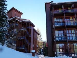 Zdjęcie z galerii obiektu Duplex 5 pers · Ski aux pieds · Balcon - FR-1-346-426 w mieście Arc 1800