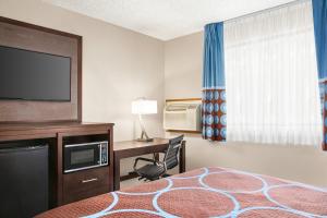 Gallery image of Super 8 by Wyndham Lenexa Overland Park Area/Mall Area in Lenexa