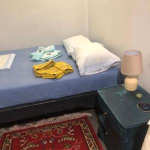 Katil atau katil-katil dalam bilik di Central Athens - Mets apt near Acropolis