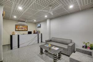 Posezení v ubytování Hotel Premier Noida 135